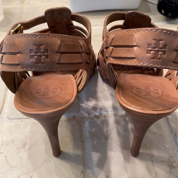 Tory Burch Cage Sandals, Tan 8.5 - Picture 3 of 5